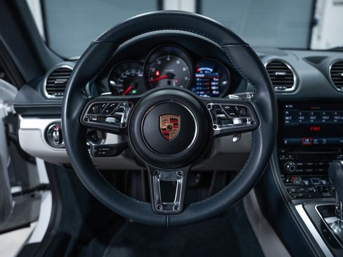 Used 2019 Porsche 718 Cayman S image 19