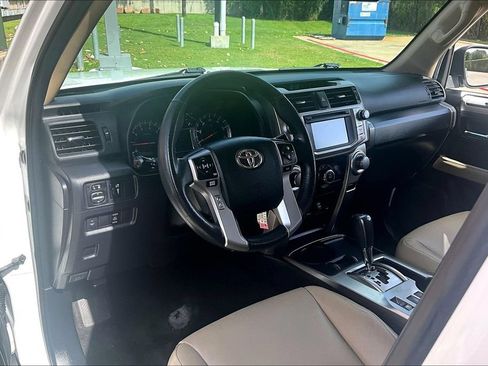 Used 2017 Toyota 4Runner SR5 RWD image 17