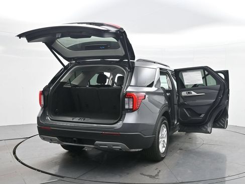 New 2026 Ford Explorer Active w/ Active Comfort Package RWD image 47