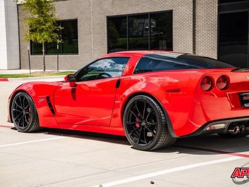 Used 2013 Chevrolet Corvette Z06 w/ 3LZ Preferred Equipment Group RWD image 53