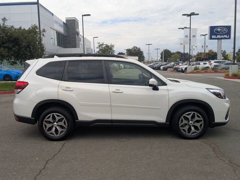 Used 2021 Subaru Forester Premium w/ Popular Package #1 AWD/4WD image 6