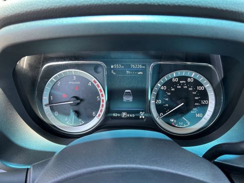 Used 2019 Nissan Titan SV w/ SV Convenience Package AWD/4WD image 29