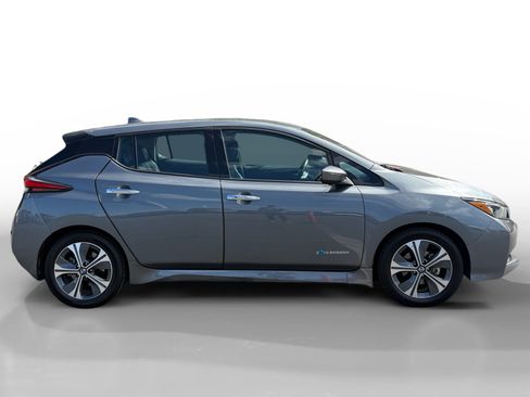 Used 2018 Nissan Leaf SL w/ SL Technology Package FWD image 6