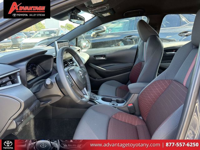 Certified 2026 Toyota Corolla SE w/ SE Package FWD image 19