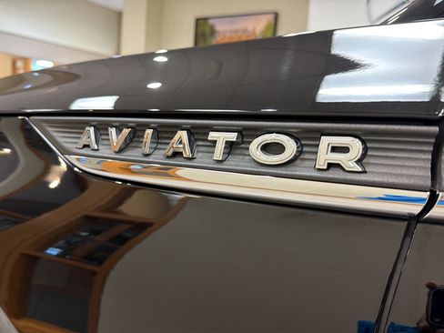 Used 2023 Lincoln Aviator Reserve w/ Elements Package Plus RWD image 30