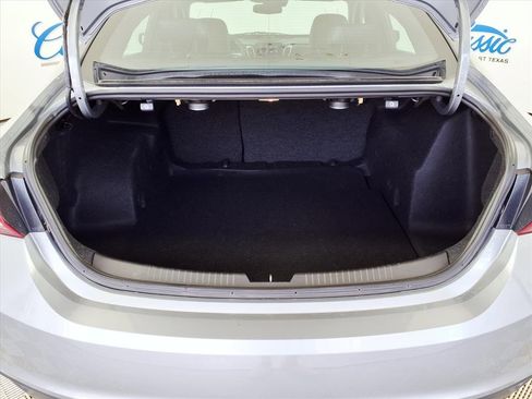 Used 2023 Chevrolet Malibu LT image 18