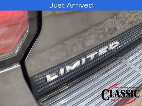 Used 2020 Ford Expedition Max Limited w/ Texas Edition Package image 17