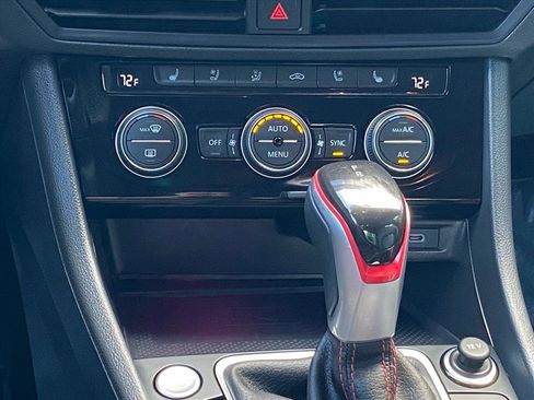 Used 2024 Volkswagen Jetta GLI Autobahn FWD image 8