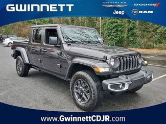 Used 2024 Jeep Gladiator Sport video 1