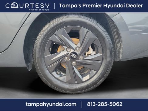 Used 2023 Hyundai Elantra SEL image 5