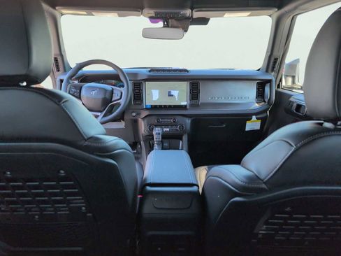 New 2025 Ford Bronco Badlands w/ Sasquatch Package image 9