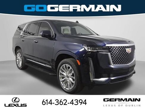 Used 2023 Cadillac Escalade Premium Luxury AWD/4WD image 4