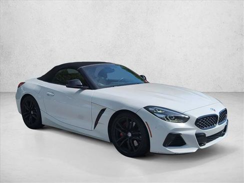 Used 2022 BMW Z4 M40i w/ Premium Package RWD image 4