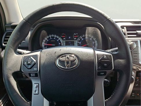 Used 2019 Toyota 4Runner Limited AWD/4WD image 17