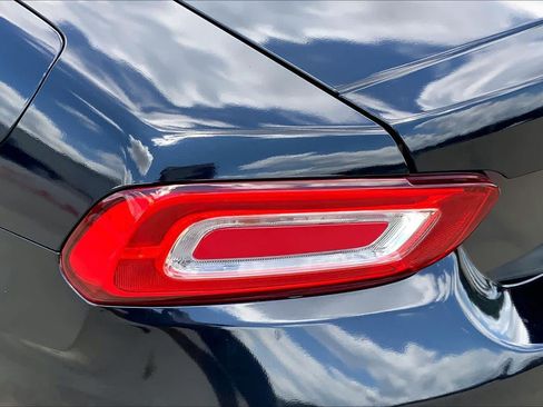 Used 2018 FIAT 124 Spider Abarth w/ Convenience Group RWD image 22