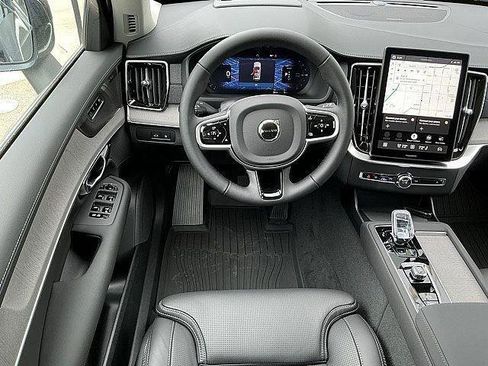 New 2026 Volvo XC90 T8 Ultra w/ Protection Package AWD/4WD image 5