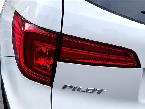 Used 2017 Honda Pilot EX-L image 28