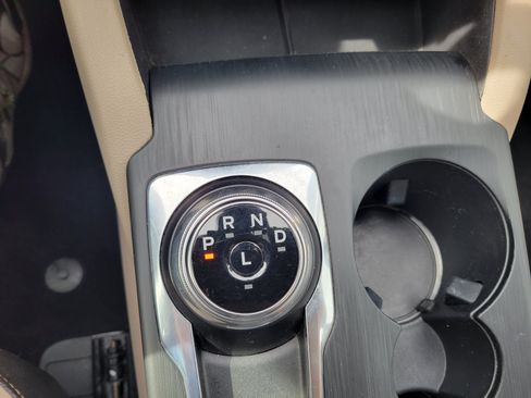 Used 2020 Ford Escape Titanium FWD image 21