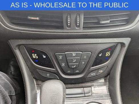 Used 2017 Buick Envision Essence FWD image 17