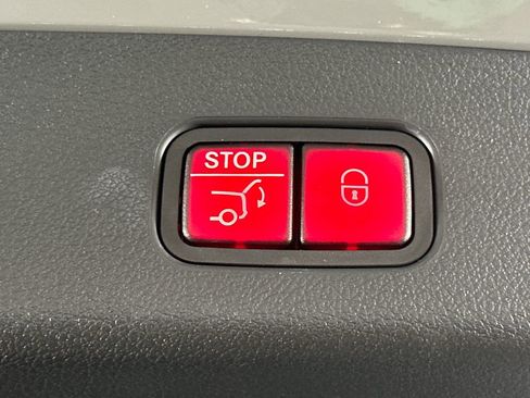 Certified 2026 Mercedes-Benz GLC 300 image 21