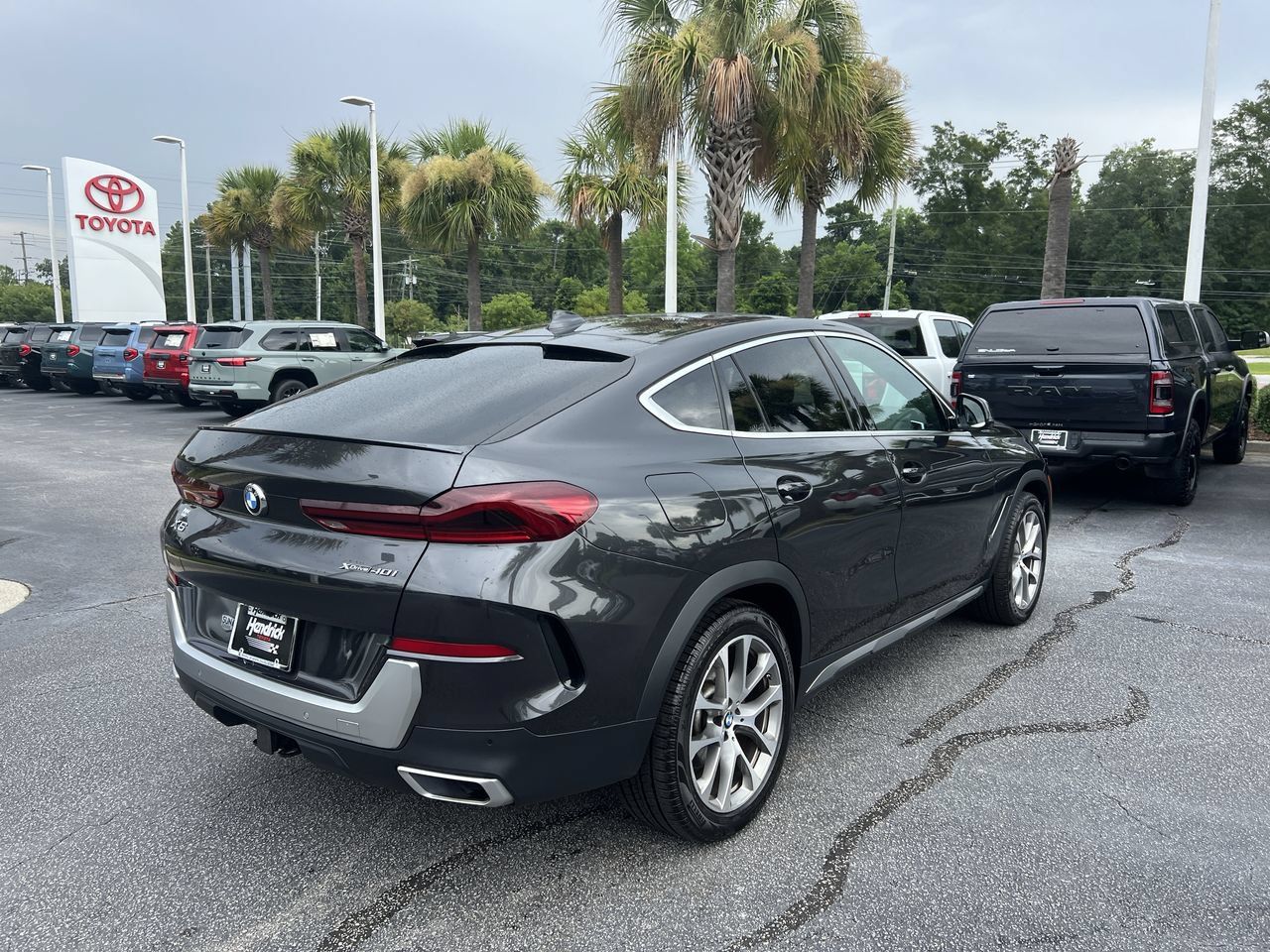 Used 2021 BMW X6 xDrive40i w/ Executive Package AWD/4WD image 10