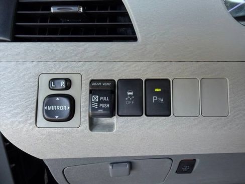 Used 2014 Toyota Sienna XLE FWD image 26