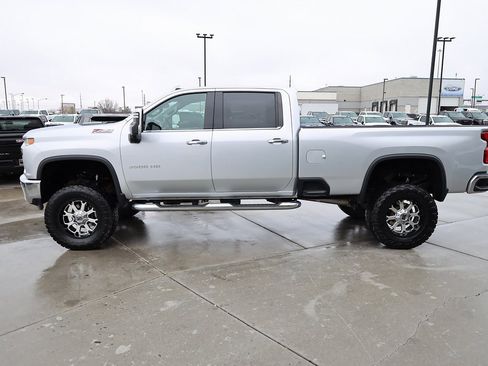 Used 2021 Chevrolet Silverado 3500 LTZ w/ LTZ Premium Package image 3