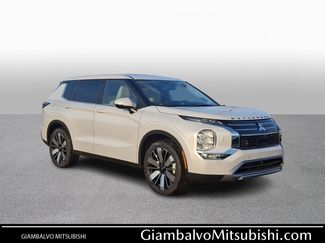 New 2026 Mitsubishi Outlander SE video 1