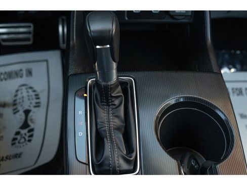 Used 2025 Honda Civic Sport image 16
