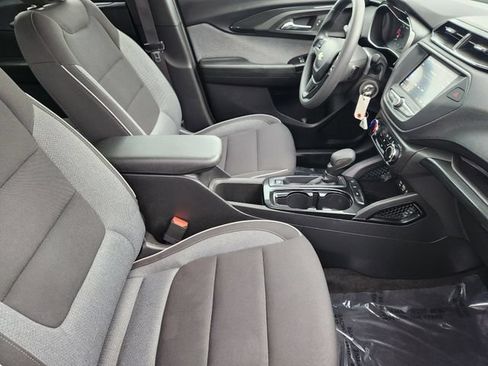 Used 2023 Chevrolet TrailBlazer LS FWD image 19