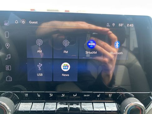 New 2026 Chevrolet Colorado ZR2 w/ Technology Package AWD/4WD image 32
