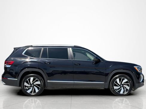 Used 2025 Volkswagen Atlas SEL AWD/4WD image 6
