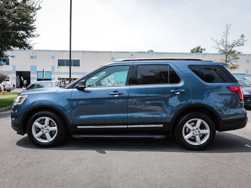 Used 2019 Ford Explorer XLT w/ Equipment Group 201A FWD image 11