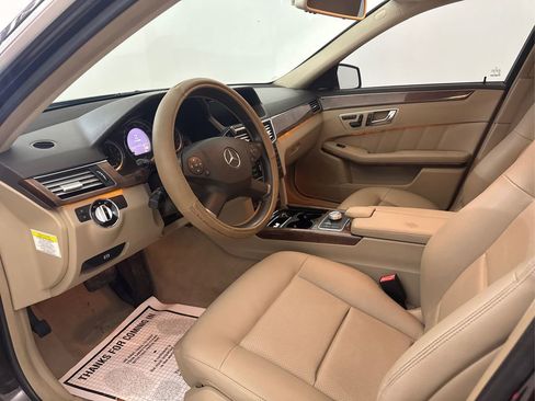 Used 2010 Mercedes-Benz E 350 Sedan image 9