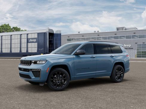 New 2026 Jeep Grand Cherokee L Limited AWD/4WD image 3