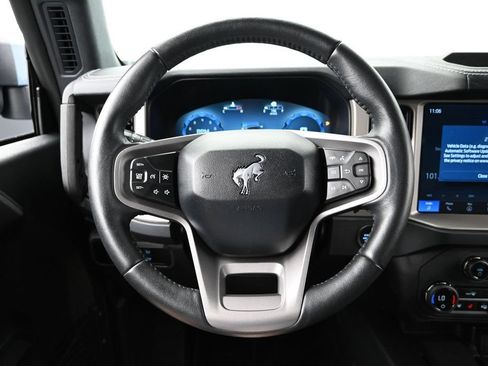 Used 2025 Ford Bronco Outer Banks AWD/4WD image 19