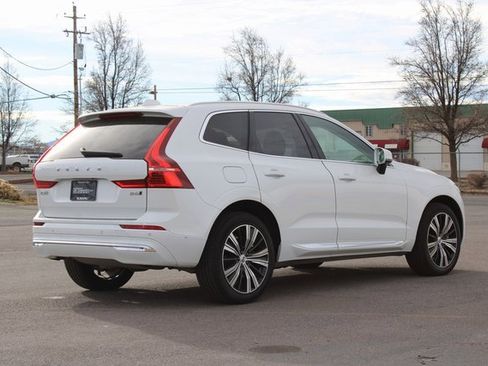 Used 2022 Volvo XC60 B6 Inscription w/ Advanced Package image 6