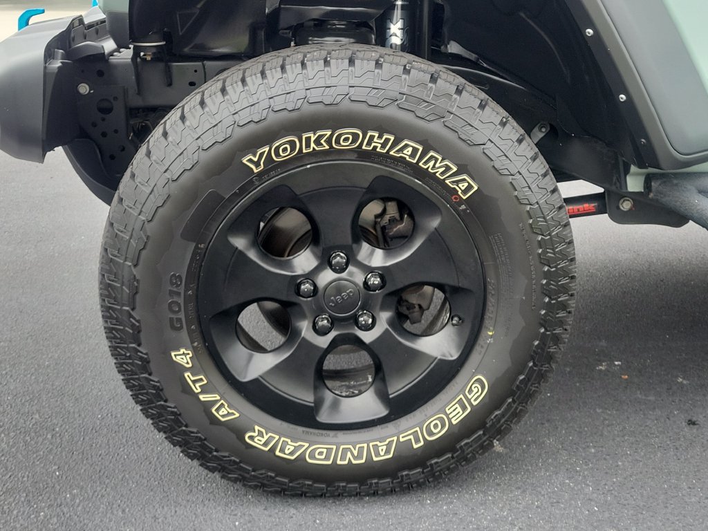 Used 2024 Jeep Wrangler Unlimited AWD/4WD image 9