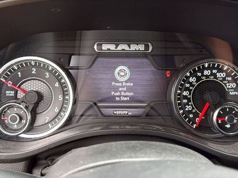 Used 2025 RAM 1500 Laramie AWD/4WD image 6
