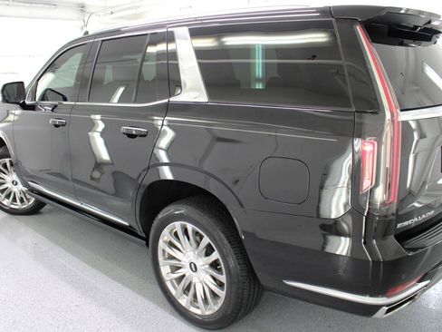 Used 2022 Cadillac Escalade Premium Luxury w/ Performance Package RWD image 16