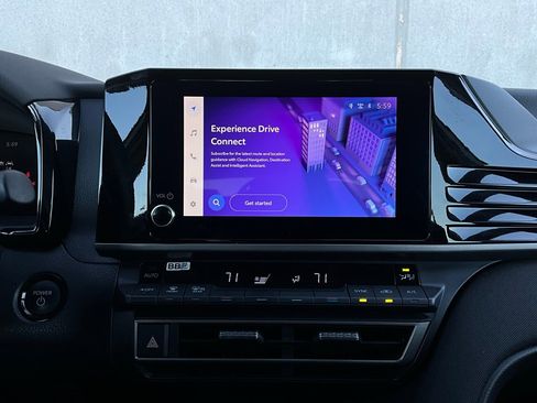 Used 2025 Toyota Camry LE image 25