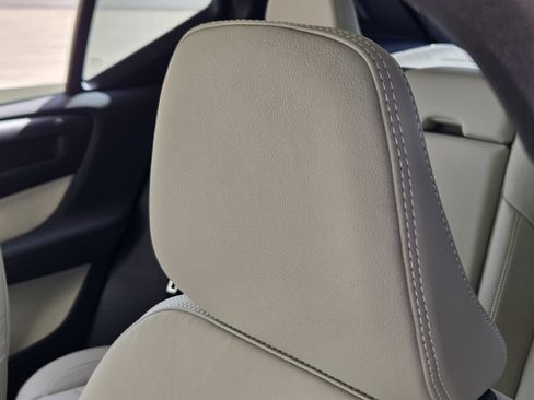 New 2026 Volvo XC40 B5 Plus w/ Protection Package Premier image 18