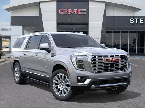 New 2026 GMC Yukon XL Denali w/ Denali Reserve Package AWD/4WD image 7