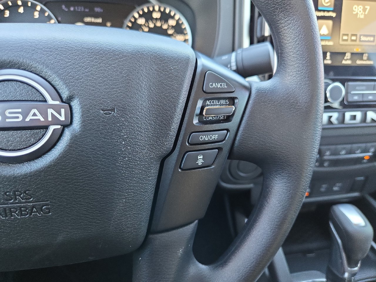 Certified 2025 Nissan Frontier SV RWD image 17