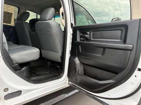 Used 2017 RAM 2500 Tradesman w/ Chrome Appearance Group image 26