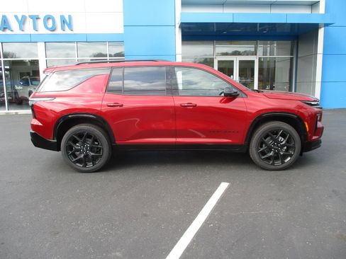 New 2026 Chevrolet Traverse RS w/ LPO, Floor Liner Package image 2