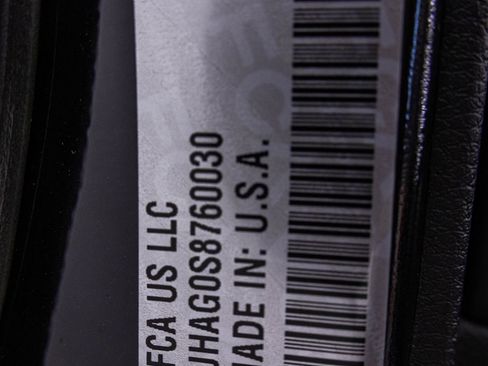 New 2025 Jeep Grand Cherokee Altitude image 41