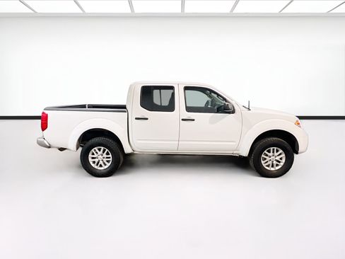 Used 2016 Nissan Frontier SV AWD/4WD image 21