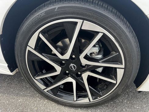 Certified 2024 Nissan Sentra SR image 12