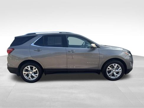 Used 2018 Chevrolet Equinox LT w/ Sun & Infotainment Package AWD/4WD image 5